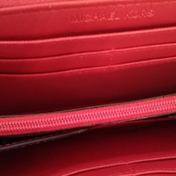 Michael Kors, wristlet, iPhone carrier, etc. - Picture 3 of 5